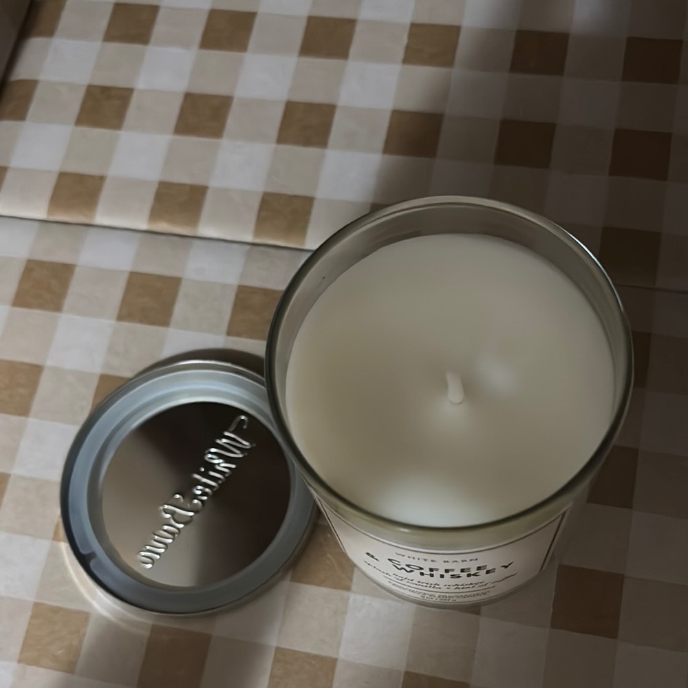 White Barn Coffee & Whiskey Candle - White and Silver - Picture 2 of 3